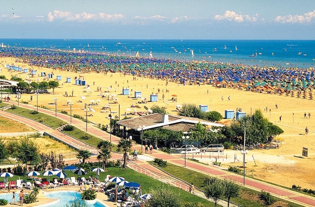 Appartamenti Calligher Bibione Exteriör bild