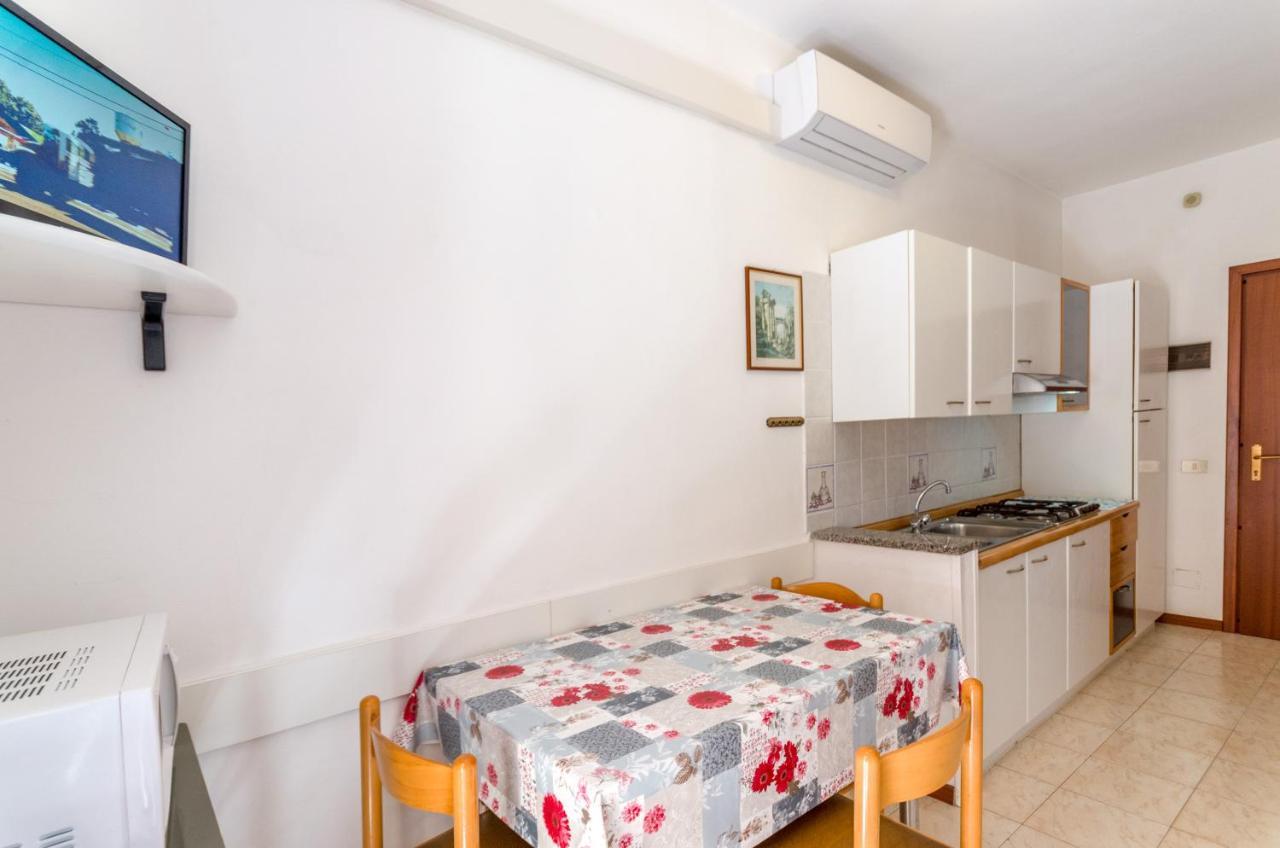 Appartamenti Calligher Bibione Exteriör bild